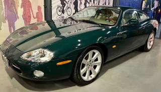 Jaguar F Type Coupe 2.0 i4 rwd 300cv auto, Anno 2021, KM 18500 - photo principale