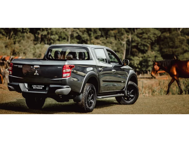 Mitsubishi L200 Outdoor L200 Triton Outdoor 2.4 D HPE-S 4WD (Aut) 2021 - photo principale