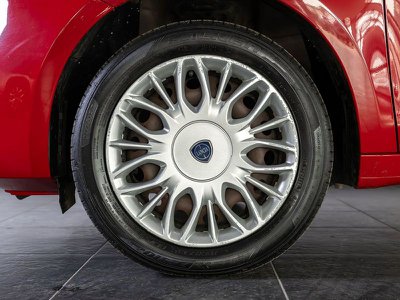 Lancia Ypsilon 1.0 FireFly Hybrid 70 CV Silver con finanziamento - photo principale