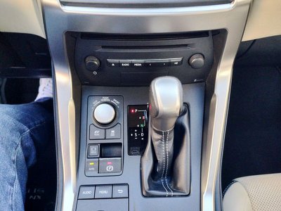 Lexus UX Hybrid Business, Anno 2022, KM 23152 - photo principale