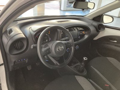 Toyota Aygo X 1.0 VVT i 72 CV 5 porte Active, Anno 2022, KM 2508 - photo principale