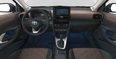 Toyota Yaris Cross 1.5 Hybrid 5p. E CVT Trend, Anno 2023, KM 10 - photo principale