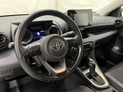 Toyota Yaris 1.5 Hybrid 5 porte Active, Anno 2021, KM 43800 - photo principale