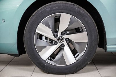 Volkswagen Touran 2.0 TDI SCR DSG Business BlueMotion Technology - photo principale